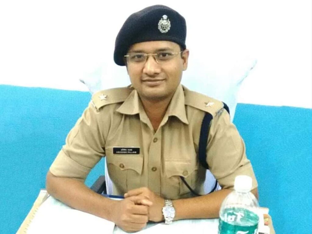 Dr Abhishek Pallava IPS Biography in Hindi