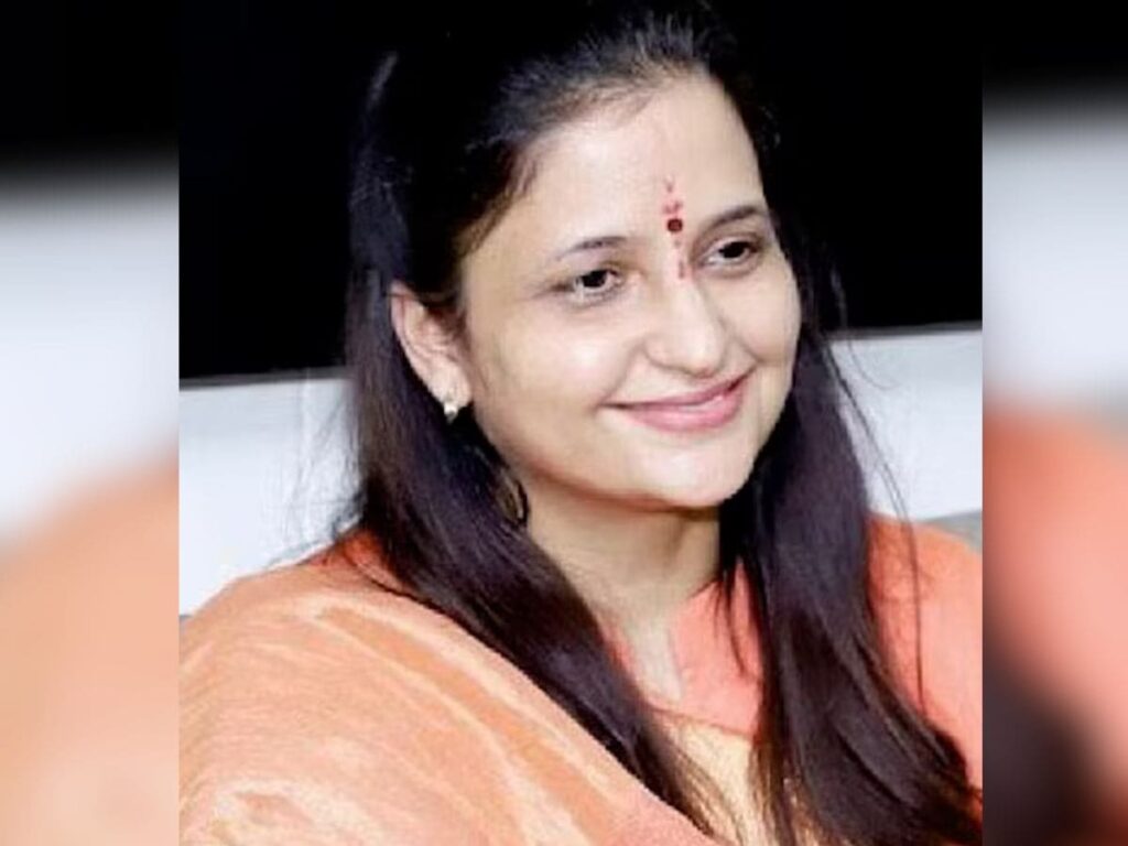 Monika Rani IAS Biography In Hindi